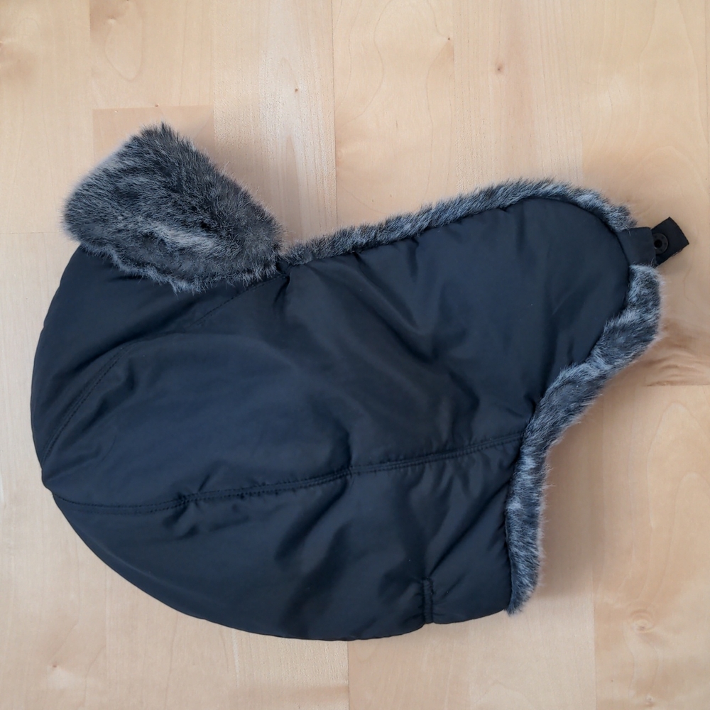 Eddie Bauer Black insulated hat
